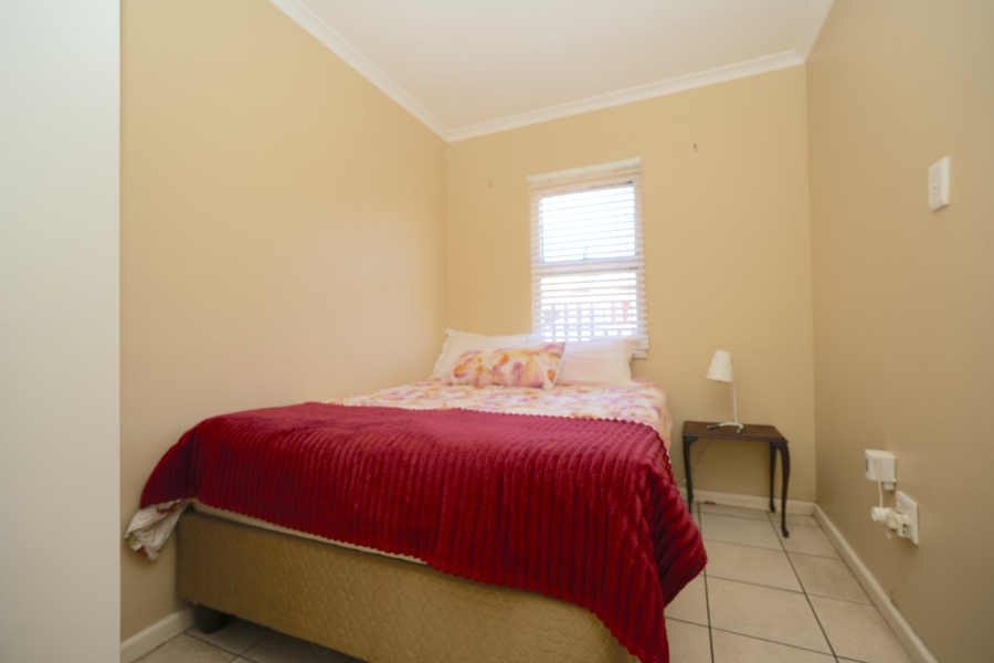 2 Bedroom Property for Sale in Pelican Park Western Cape